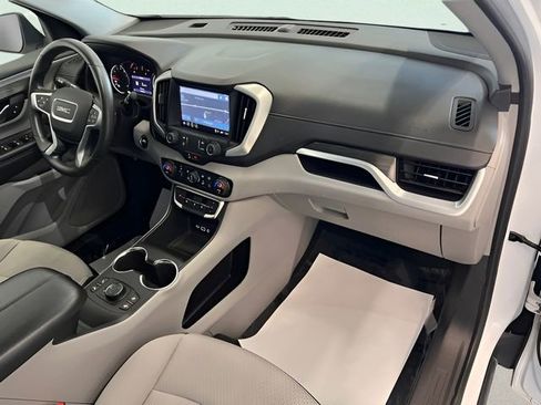 Used 2022 GMC Terrain SLE w/ Driver Convenience Package image 12