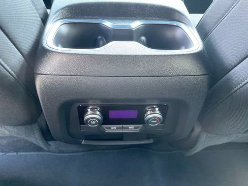 Used 2025 GMC Acadia Elevation AWD/4WD image 22