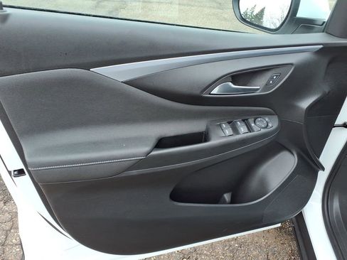 Certified 2025 Buick Envista Preferred w/ Convenience I Package image 11