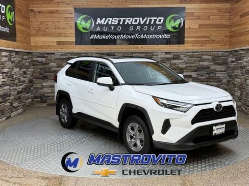 Used 2022 Toyota RAV4 XLE w/ Convenience Package AWD/4WD image 1