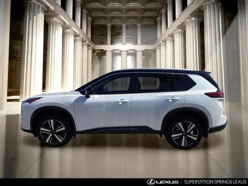 Used 2025 Nissan Rogue SL AWD/4WD image 7