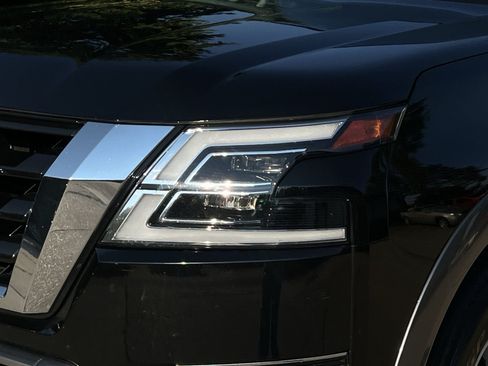 Used 2023 Nissan Armada S AWD/4WD image 13