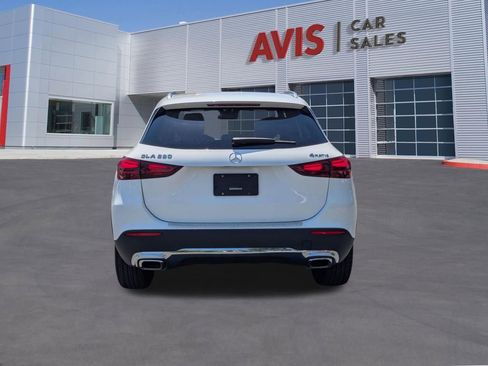 Used 2025 Mercedes-Benz GLA 250 4MATIC image 7
