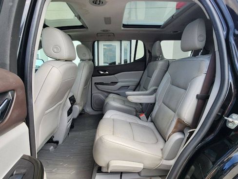 Used 2017 GMC Acadia SLT FWD image 16