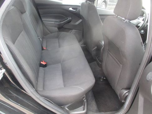 Used 2018 Ford Focus SEL FWD image 36