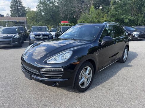 Used 2014 Porsche Cayenne S AWD/4WD image 3