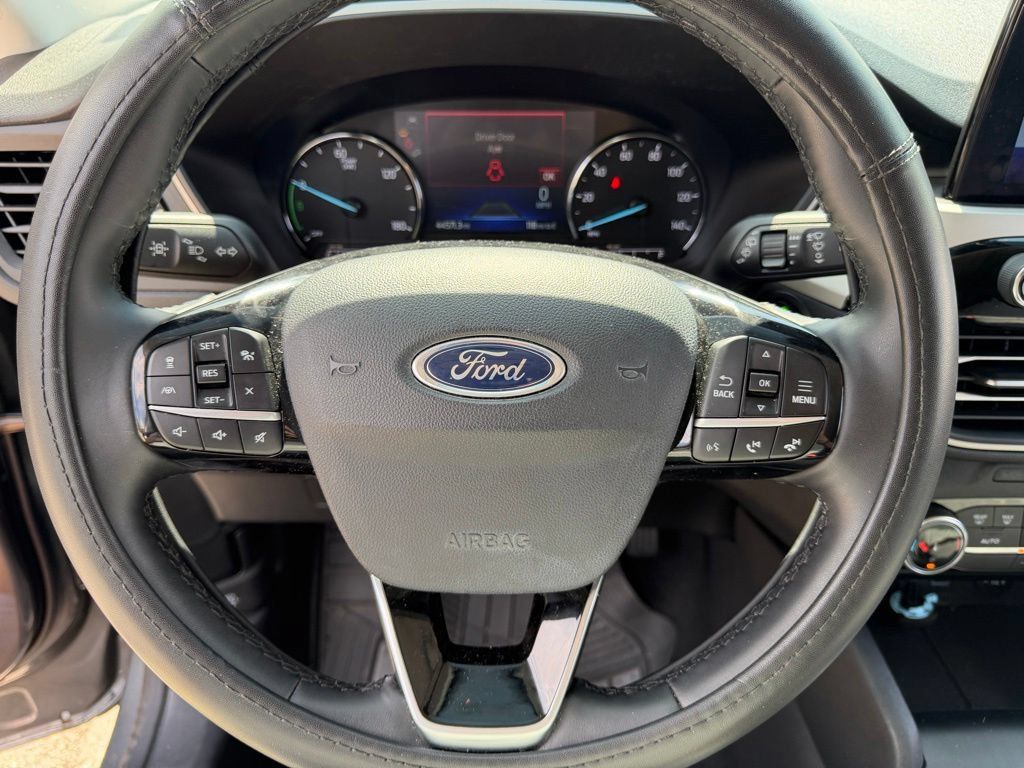 Used 2022 Ford Escape SE w/ Convenience Package FWD image 24