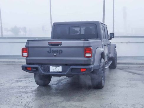 Certified 2021 Jeep Gladiator Willys image 9