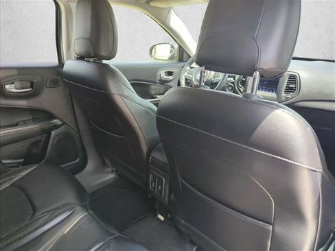 Used 2017 Jeep Compass Latitude w/ Popular Equipment Group FWD image 17
