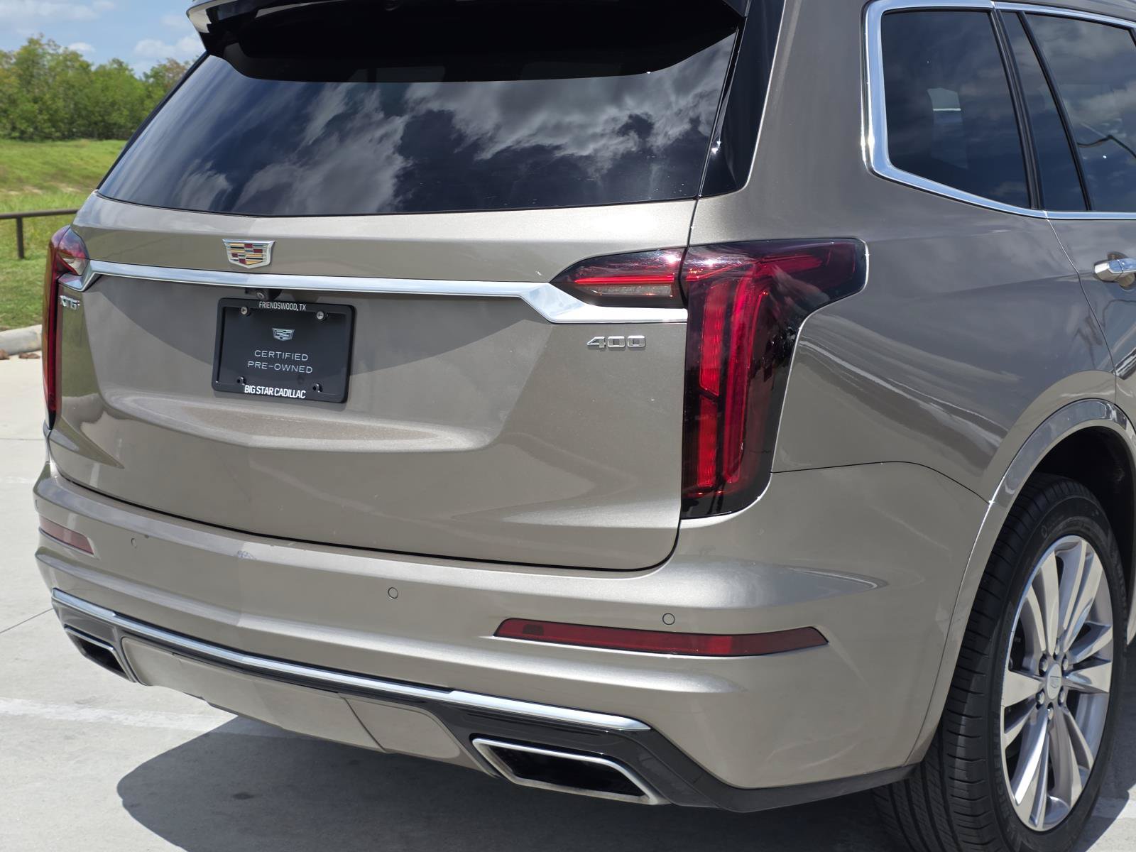 Certified 2023 Cadillac XT6 Premium Luxury FWD image 12