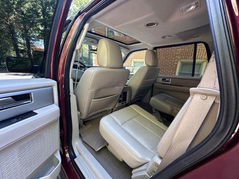 Used 2012 Ford Expedition Limited RWD image 21