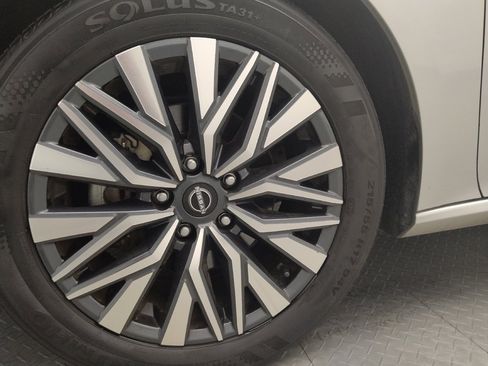 Used 2024 Nissan Altima 2.5 SV image 31