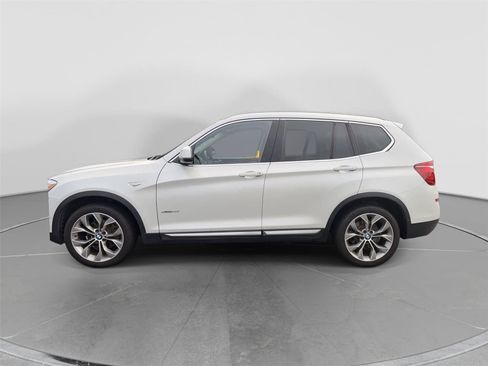 Used 2017 BMW X3 xDrive28i AWD/4WD image 2