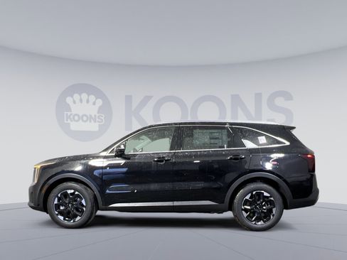New 2026 Kia Sorento S image 2