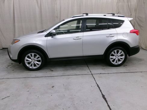 Used 2013 Toyota RAV4 Limited AWD/4WD image 6