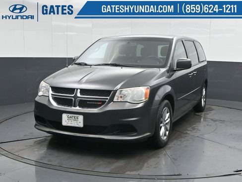Used 2016 Dodge Grand Caravan SE image 6