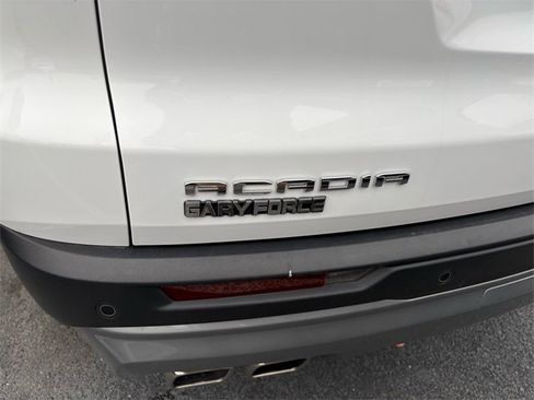 Used 2025 GMC Acadia Elevation image 21