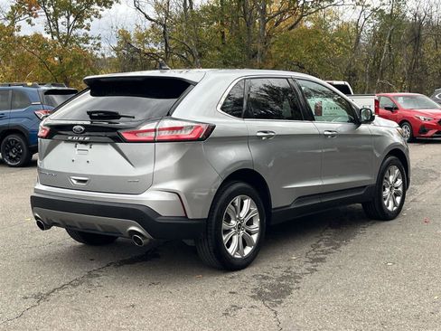 Used 2024 Ford Edge Titanium image 5