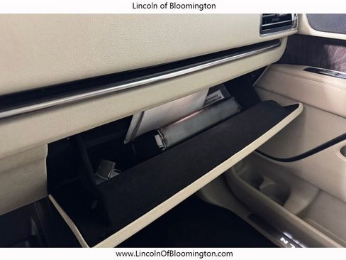 Used 2018 Lincoln Navigator Reserve w/ Technology Package image 48