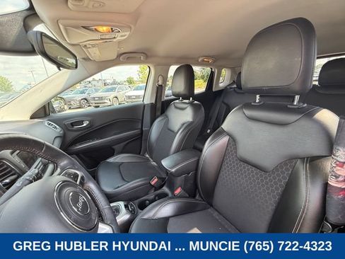 Used 2018 Jeep Compass Latitude AWD/4WD image 17