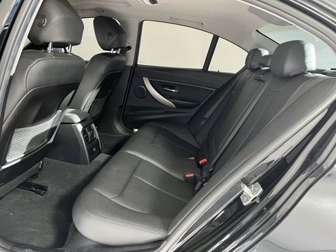 Used 2018 BMW 320i xDrive Sedan w/ Convenience Package image 18