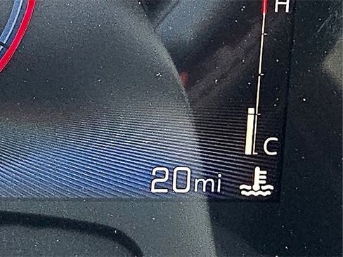 New 2026 Chevrolet Trax ACTIV w/ Sunroof Package image 23