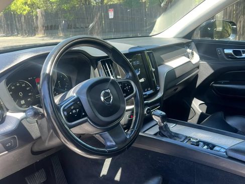 Used 2018 Volvo XC60 T5 Inscription w/ Convenience Package AWD/4WD image 9