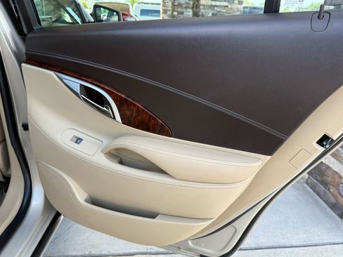 Used 2010 Buick LaCrosse CXL w/ Luxury Package image 16