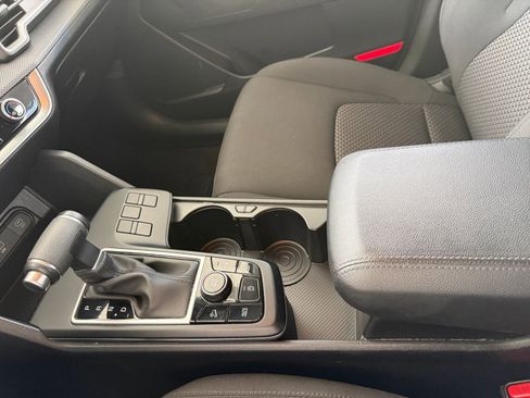 Used 2025 Kia Sportage LX image 39