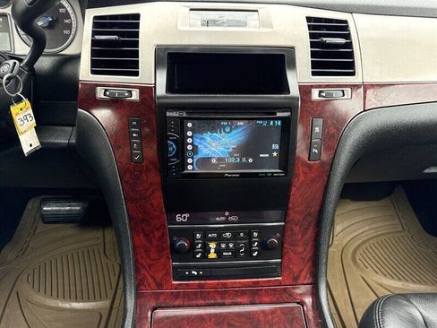 Used 2011 Cadillac Escalade AWD w/ Touring Package image 29
