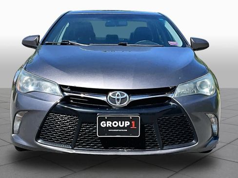 Used 2015 Toyota Camry SE FWD image 4