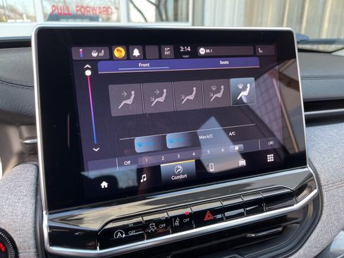 Used 2022 Jeep Compass Latitude image 34