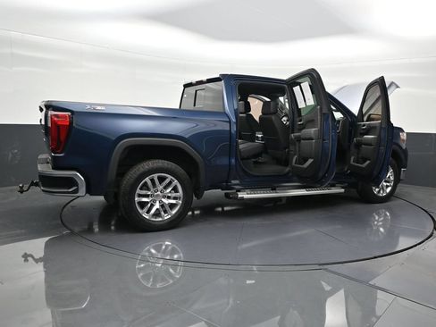 Used 2021 GMC Sierra 1500 SLT w/ SLT Convenience Package AWD/4WD image 31