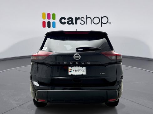 Used 2024 Nissan Rogue S image 4