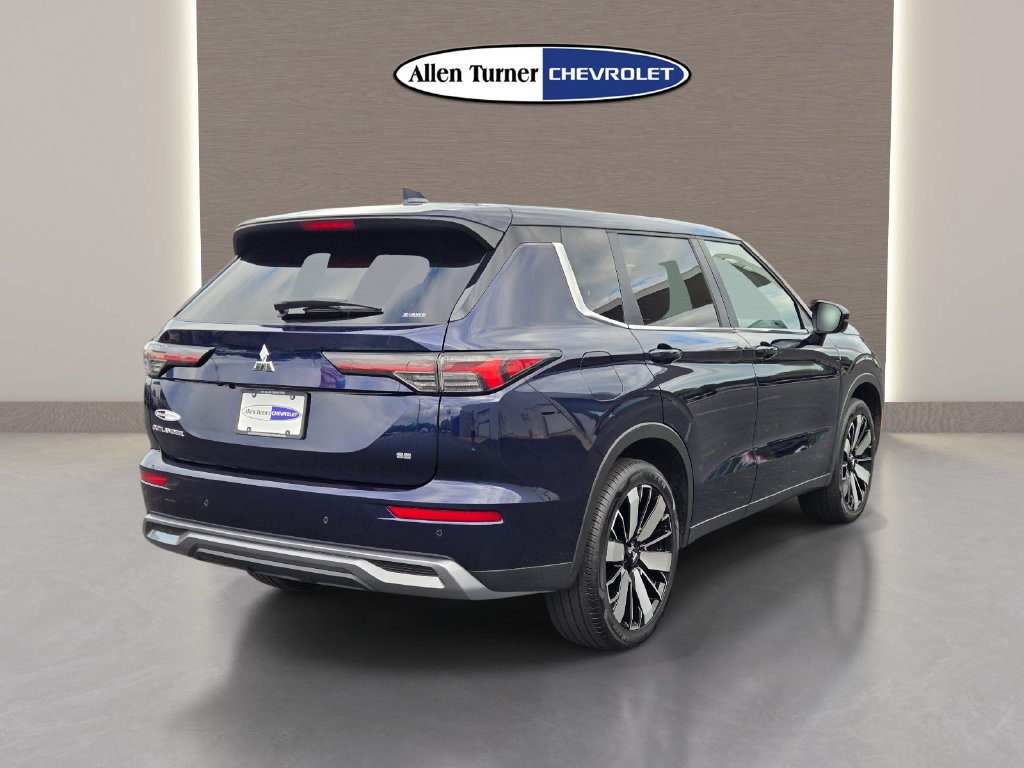 Used 2025 Mitsubishi Outlander SE AWD/4WD image 6
