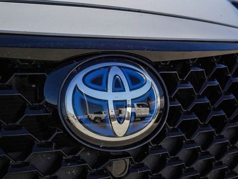 Used 2021 Toyota Avalon XSE image 12