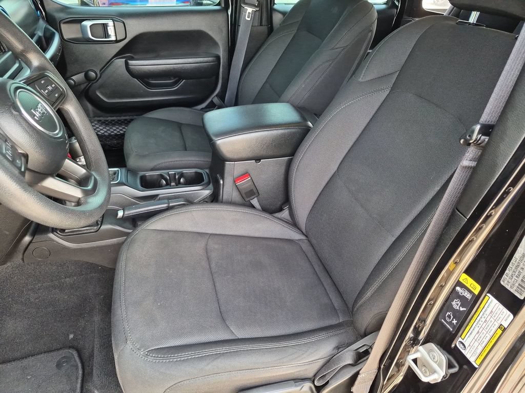 Used 2022 Jeep Wrangler Unlimited Sport AWD/4WD image 17