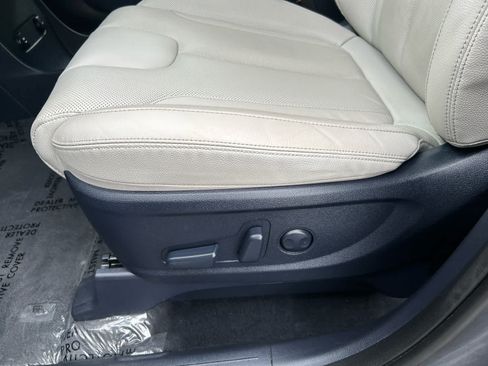 Used 2022 Hyundai Palisade SEL w/ Premium Package AWD/4WD image 13