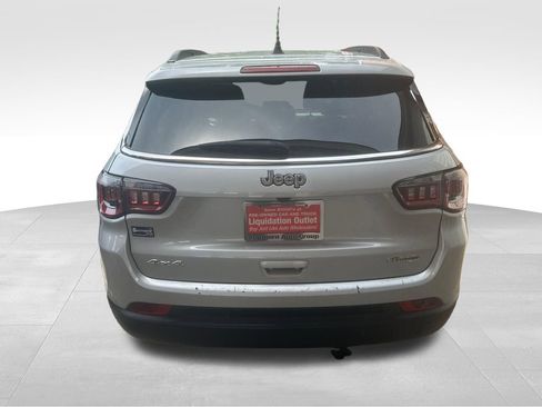 Used 2024 Jeep Compass Latitude AWD/4WD image 19