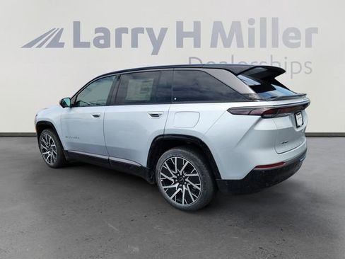 New 2025 Jeep Wagoneer S Limited image 3