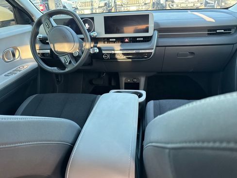 Used 2024 Hyundai Ioniq 5 SE RWD image 4