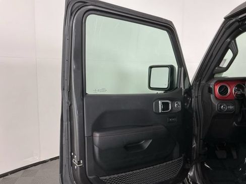 Used 2022 Jeep Wrangler Unlimited Rubicon AWD/4WD image 12