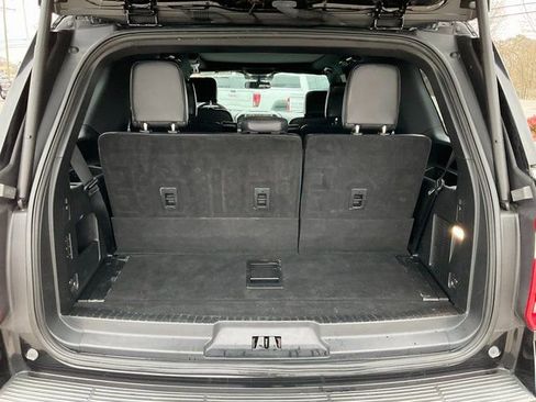 Used 2021 Ford Expedition XLT image 18