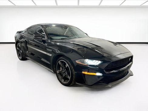 Used 2020 Ford Mustang GT Premium w/ Equipment Group 401A image 3