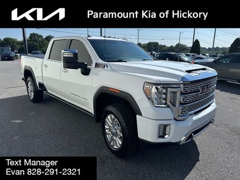 Used 2022 GMC Sierra 2500 Denali w/ Denali Ultimate Package AWD/4WD image 3