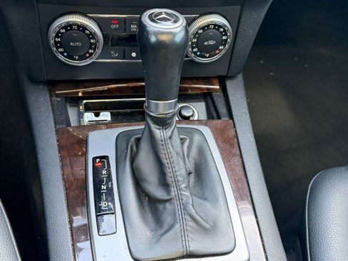 Used 2010 Mercedes-Benz GLK 350 2WD image 17