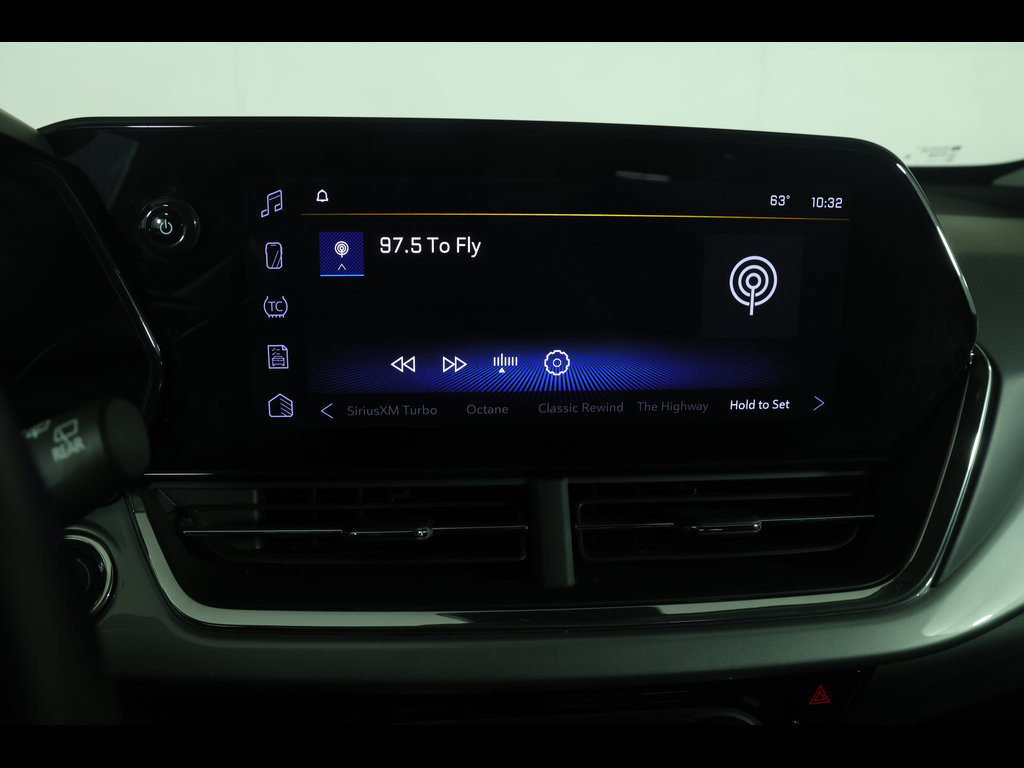 Certified 2025 Chevrolet Trax LT w/ Driver Confidence Package FWD image 25