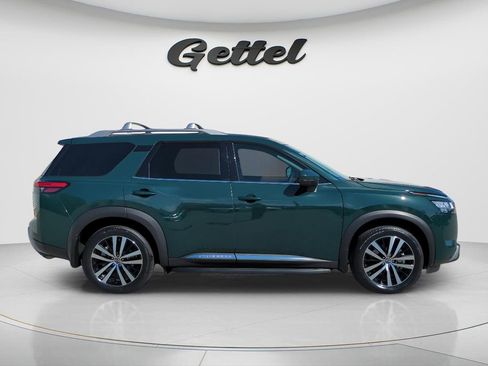 Certified 2024 Nissan Pathfinder Platinum AWD/4WD image 3