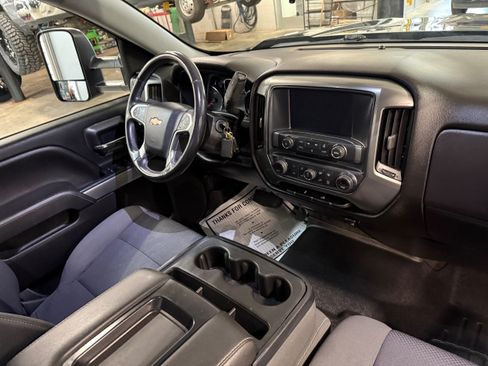 Used 2018 Chevrolet Silverado 1500 LT w/ All Star Edition AWD/4WD image 15