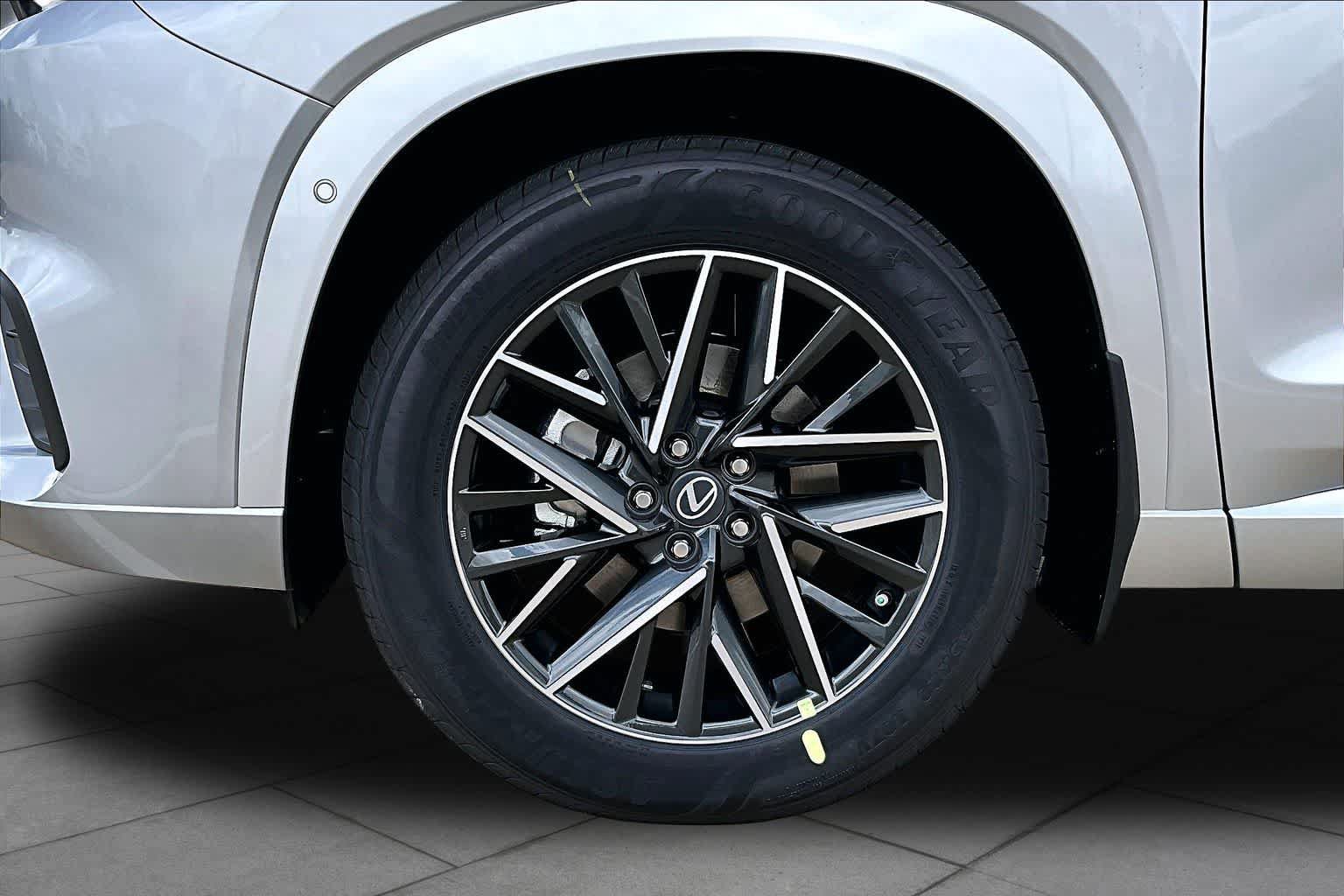 Used 2026 Lexus TX 350 AWD w/ Technology Package image 11